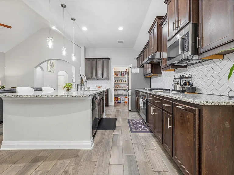 3013 Chalice Well Dr — Photo 16