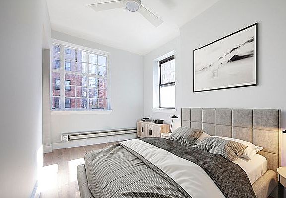 4th image of 130 E 37th St APT 6N