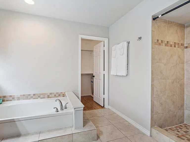 4518 Wescott Dr — Photo 62
