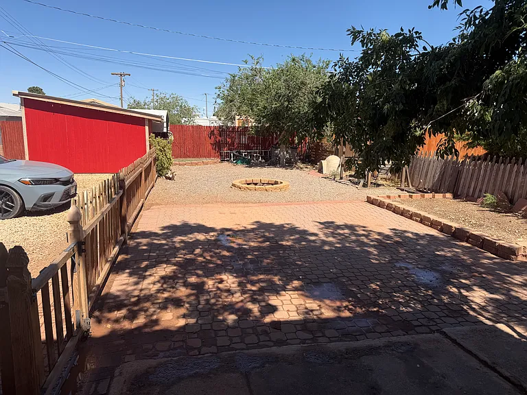 1108 N Park Dr #A — Photo 2