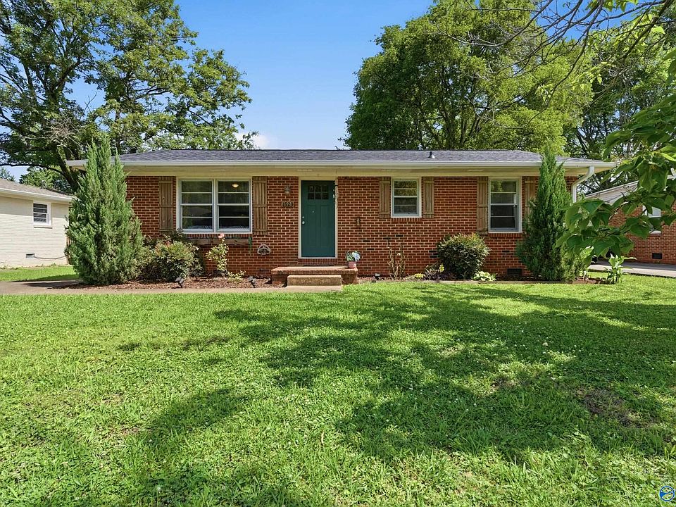 1st image of 1923 Stevens Dr NE