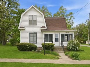 127 N Kinney St, Angola, IN 46703