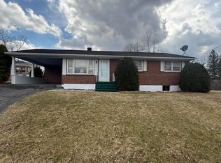 50 Shanklin Ave, Union, WV 24983