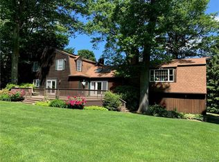 421 Hoyt Farm Rd, New Canaan, CT 06840