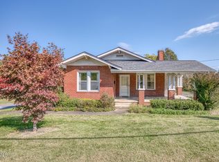 1022 Knob Creek Rd, Johnson City, TN 37604