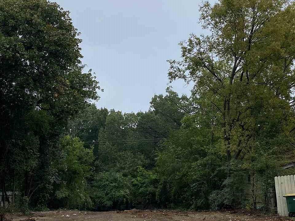 2nd image of 6402 Hawthorne Rd