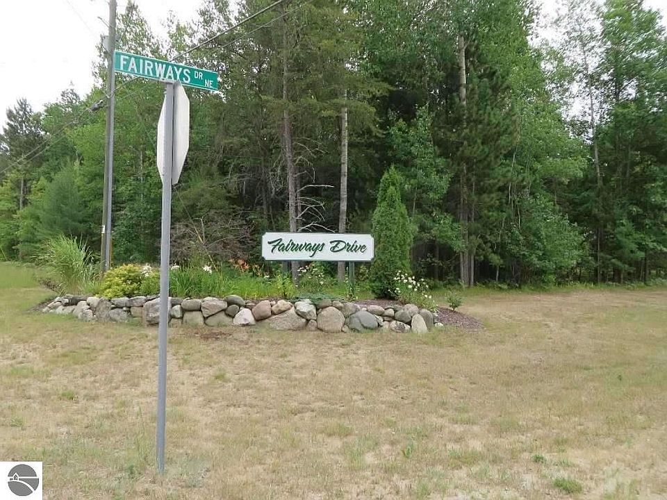 1st image of 1949 Fairways Dr NE