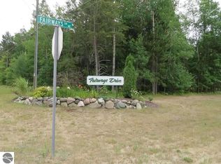 1949 Fairways Dr NE, Kalkaska, MI