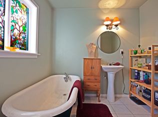 35223 SE Fish Hatchery Rd, Fall City, WA 98024