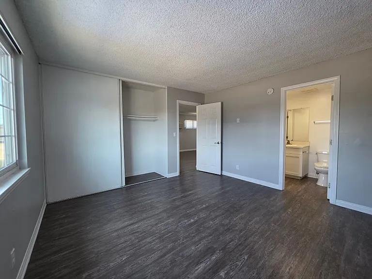 Villa Del Sol Apartments — Photo 168