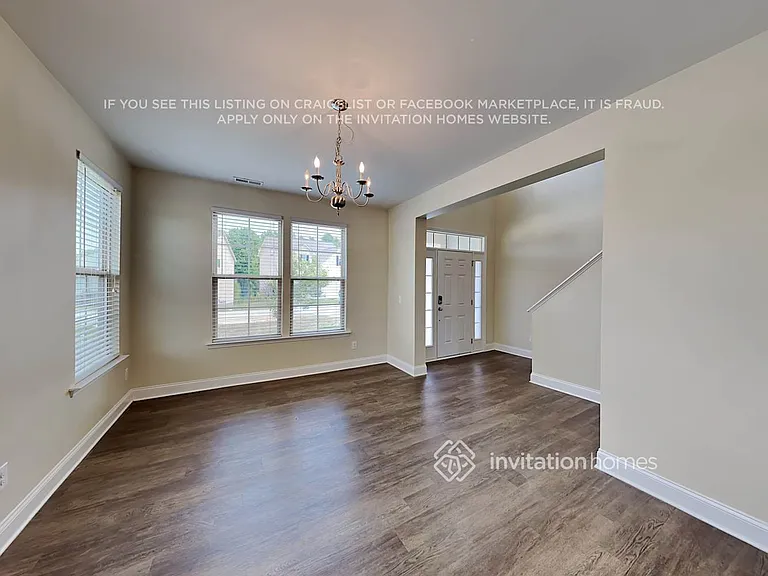 143 Davelyn Ct — Photo 4