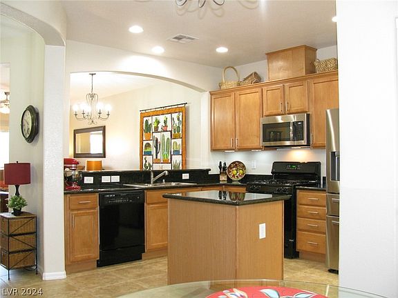 5th image of 8824 Echo Grande Dr #0