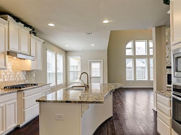 4th image of 4807 Terrassa Ln