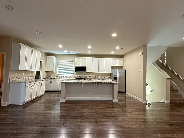 1639 Murasky Pl — Photo 15