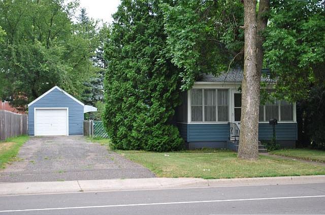 1st image of 802 Summit Ave S