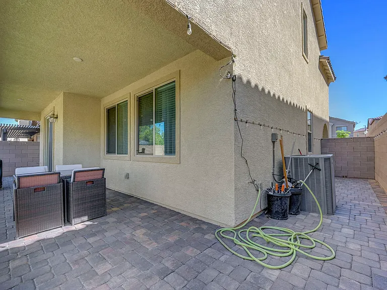 12321 Silvana St — Photo 54