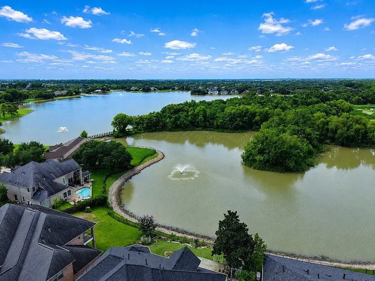 3906 Lakeridge Canyon Dr — Photo 31