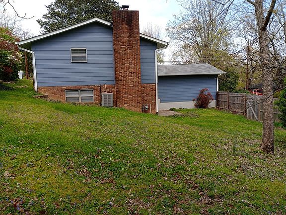 2nd image of 528 Leafwood Dr