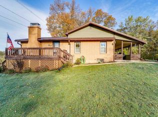 N4614 Saint Lawrence Bluff Rd, Poynette, WI 53955