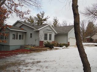 816 Oak Ct, Osceola, WI 54020