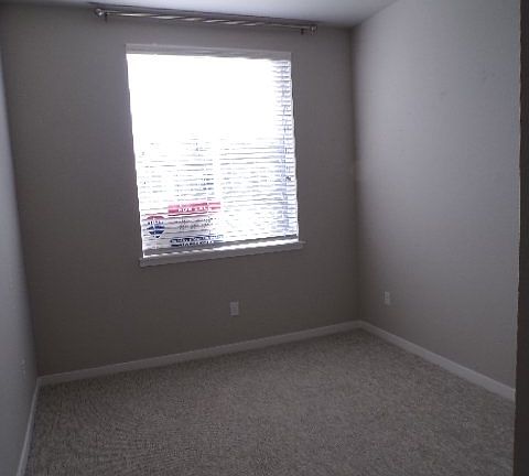 5th image of 420 E Fremont Pl #408