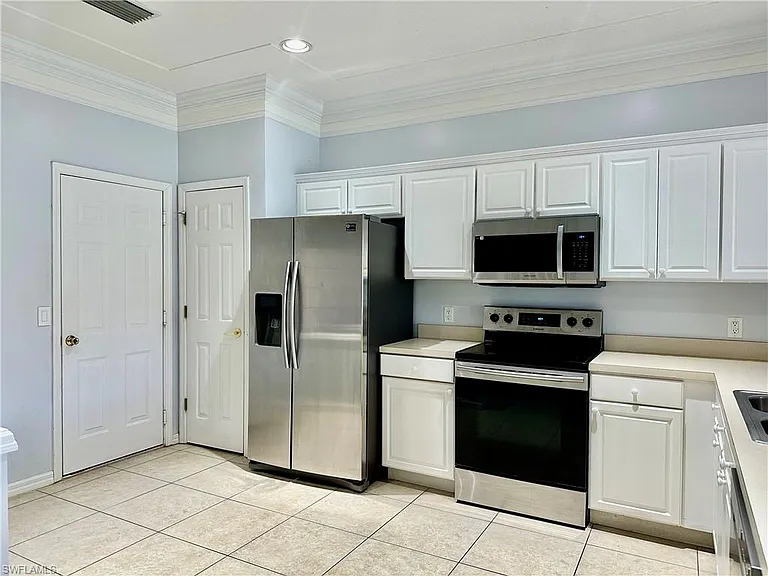 1164 Oxford Ln #29 — Photo 10