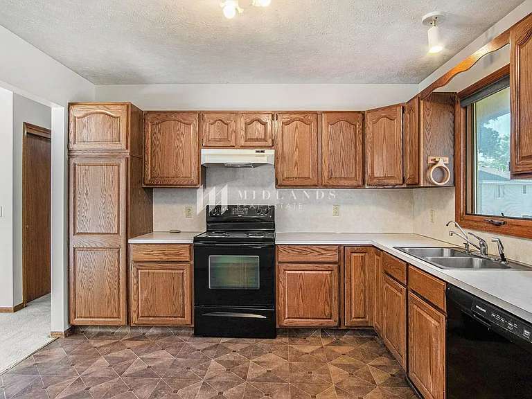 13946 Arbor Cir — Photo 5