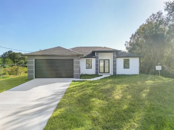 3405 73rd St W, Lehigh Acres, FL 33971