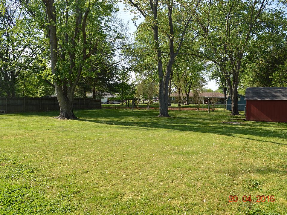 1st image of 1611 Diana St