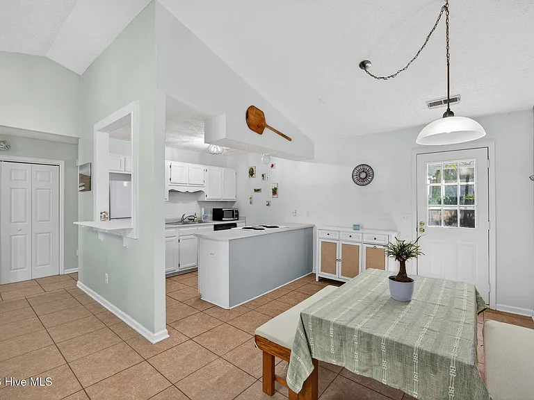 315 Tangle Oaks Ct SE — Photo 12