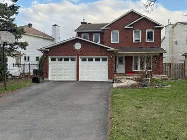 63 Topley Cres, Ottawa, ON K1G 4M7