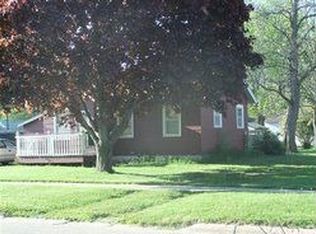 822 2nd St NW, Pipestone, MN 56164