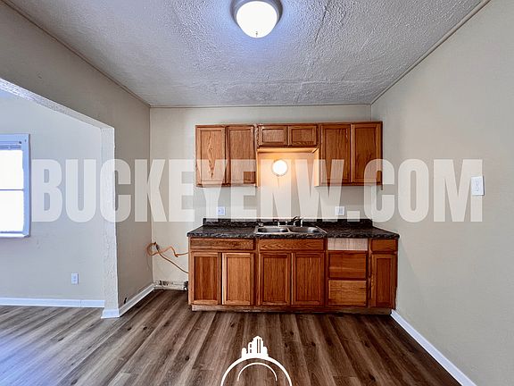 5th image of 1110 Harding Dr