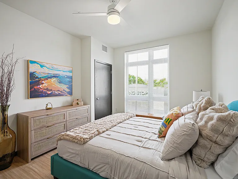 Vicino Apartments — Photo 13