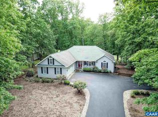 30 Dogleg Rd, Palmyra, VA 22963