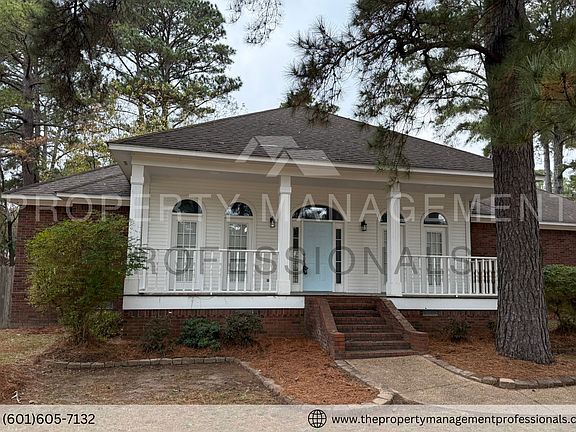 2nd image of 600 Bay Pointe Ln