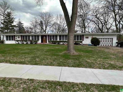 4514 Perry Way, Sioux City, IA, 51104