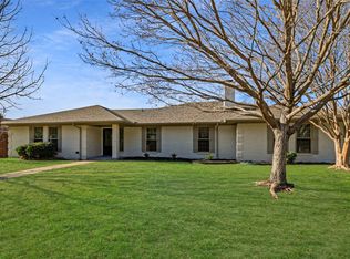 5620 Ledgestone Dr, Fort Worth, TX 76132