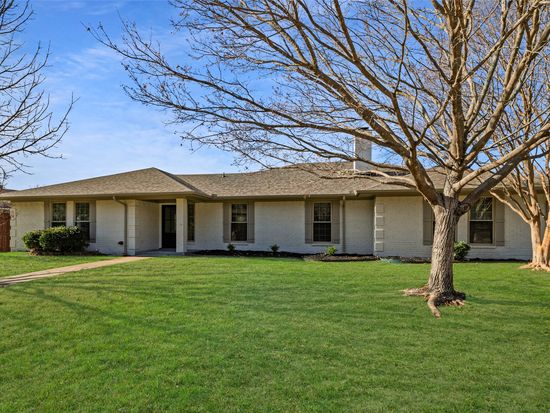 5620 Ledgestone Dr, Fort Worth, TX 76132