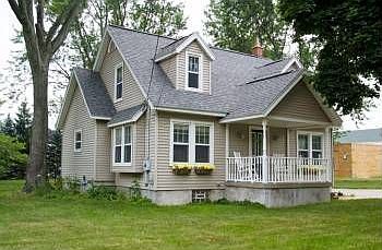 3rd image of 636 52nd St SE