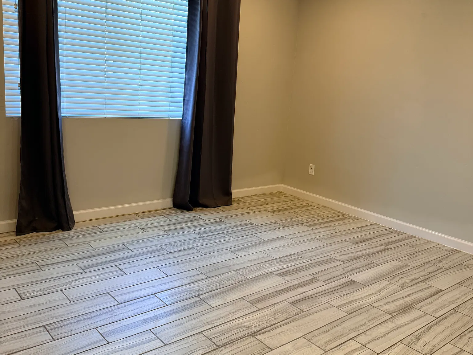 2 bed, 1098 sqft, $3,250 — Photo 3
