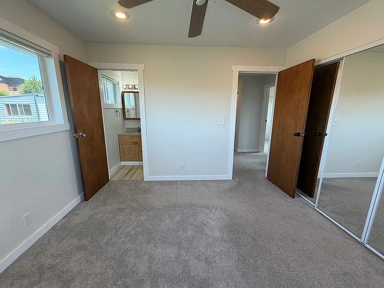 209 Goldcrest St — Photo 13