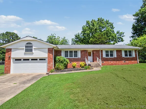 706 N Oklahoma Ave, Tahlequah, OK 74464