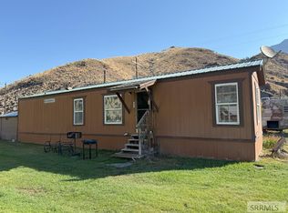 233 Obsidian Rd, Salmon, ID 83467