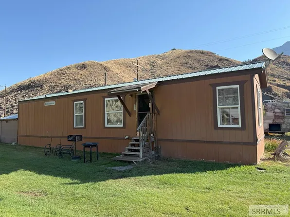 233 Obsidian Rd, Salmon, ID 83467