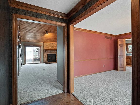 5th image of 1862 Elmhurst Dr