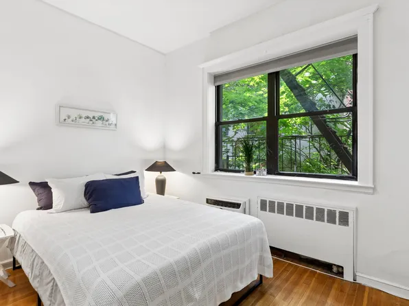 230 East 52nd Street image 1 of 4
