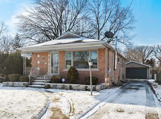 352 Streamside Dr, Harvey, IL 60426