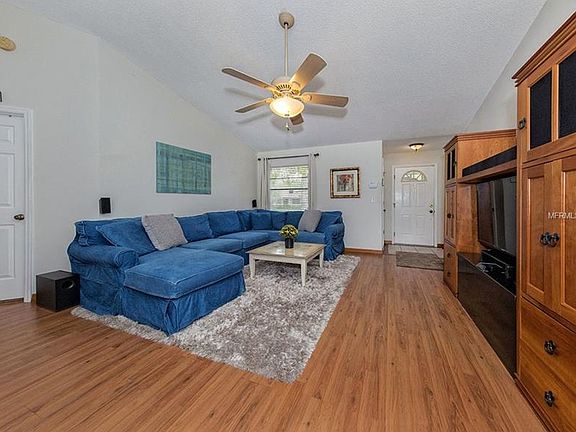 2nd image of 1061 Deer Hollow Blvd