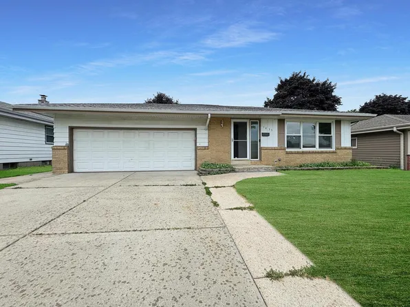 1435 West Goldcrest AVENUE, Milwaukee, WI 53221